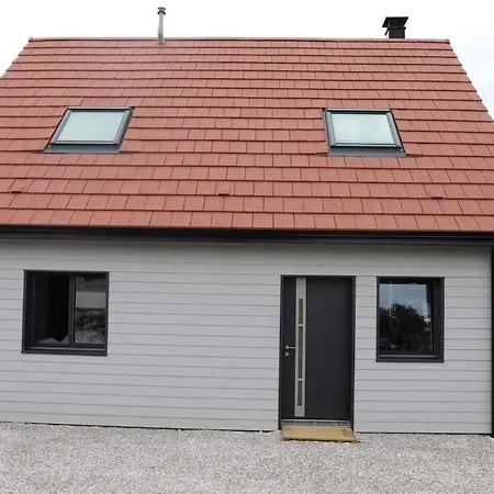 Holiday home Le Clos Des Cajaviris Carly