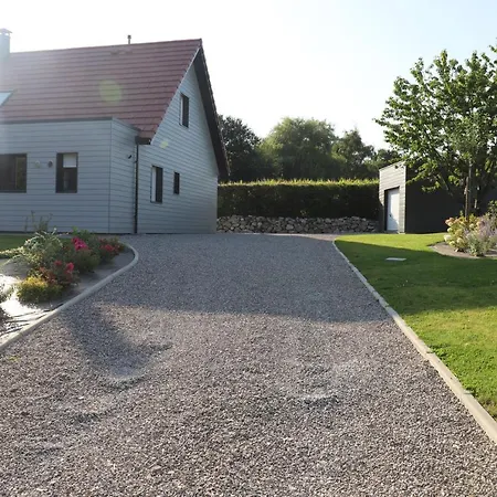 Le Clos Des Cajaviris Tatil Evi Carly