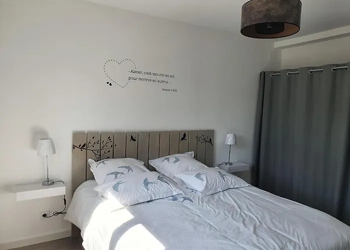 Holiday home Le Clos Des Cajaviris *